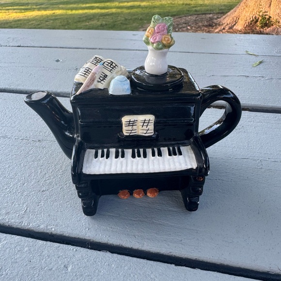 Vintage Mini Piano Teapot – Ceramic Figurine, Decorative Collectible - Picture 3 of 12